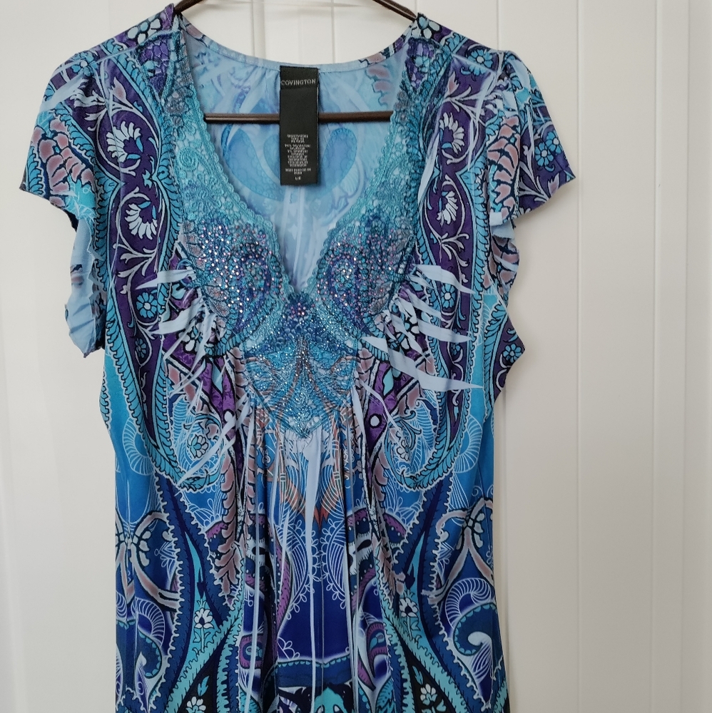 Woman's blouse - Picture 2 of 3